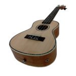 VZ-UK23/EQ UKELELE BICOLOR NATURAL 23" C/EQ, Y AFINADOR CONCIERTO C/FUNDA  "VOZZEX" - Imagen 4